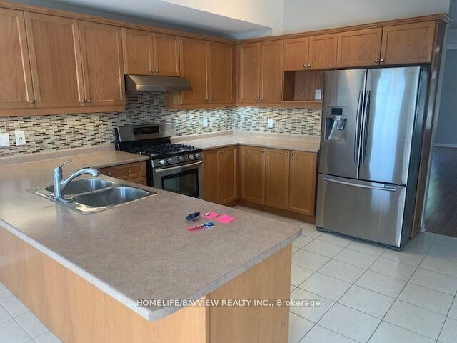 Property Photo:  337 Edgehill Drive Unit A  ON L4N 9X5 