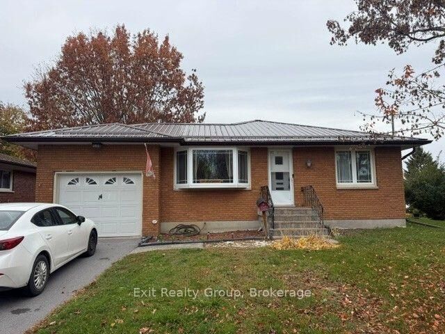 Property Photo:  14 Ernest Court  ON K8P 4H7 