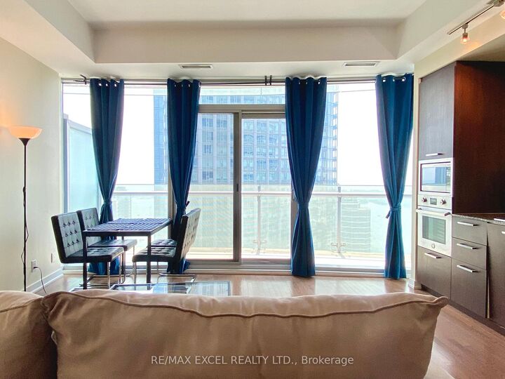 Property Photo: 14 York Street 3704 ON M5J 0B1