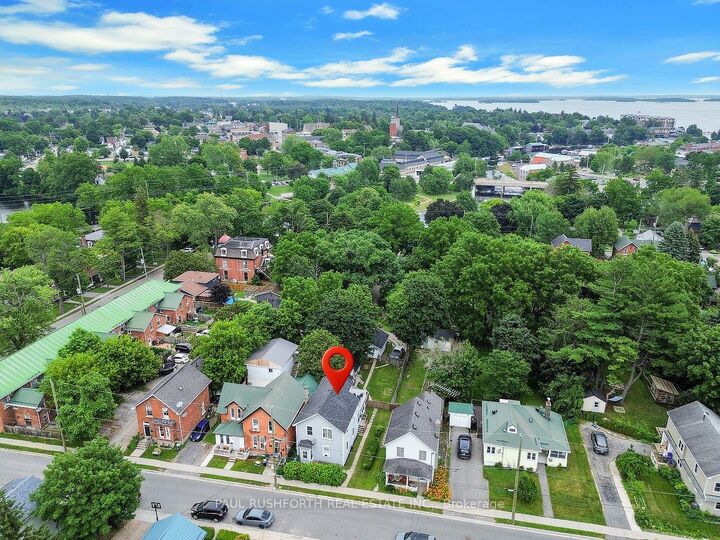 Property Photo:  65 Hickory Street  ON K7G 2P6 