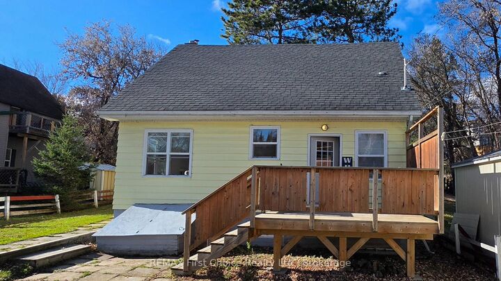 Property Photo: 345 8th Ave Avenue S ON P9N 2H5