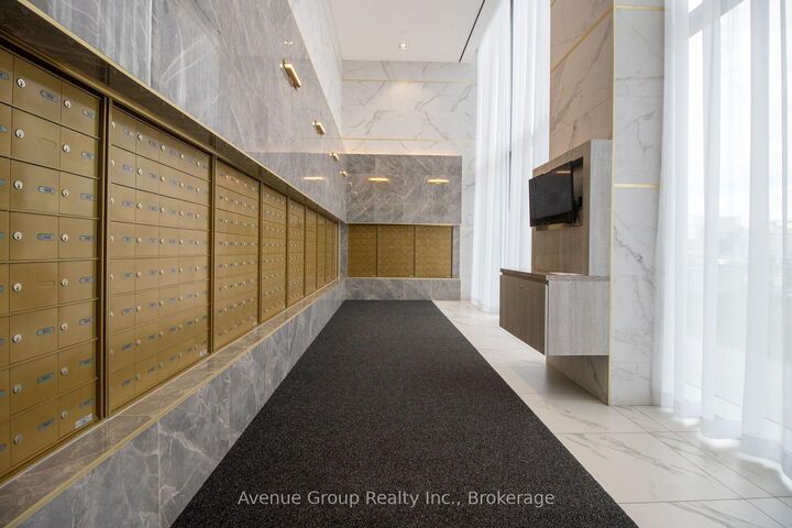 Property Photo:  898 Portage Parkway 2106  ON L4K 0J6 
