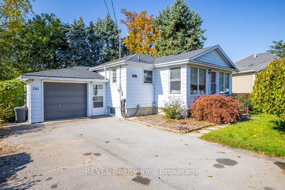 Property Photo:  1582 Creek Road  ON L0S 1J0 