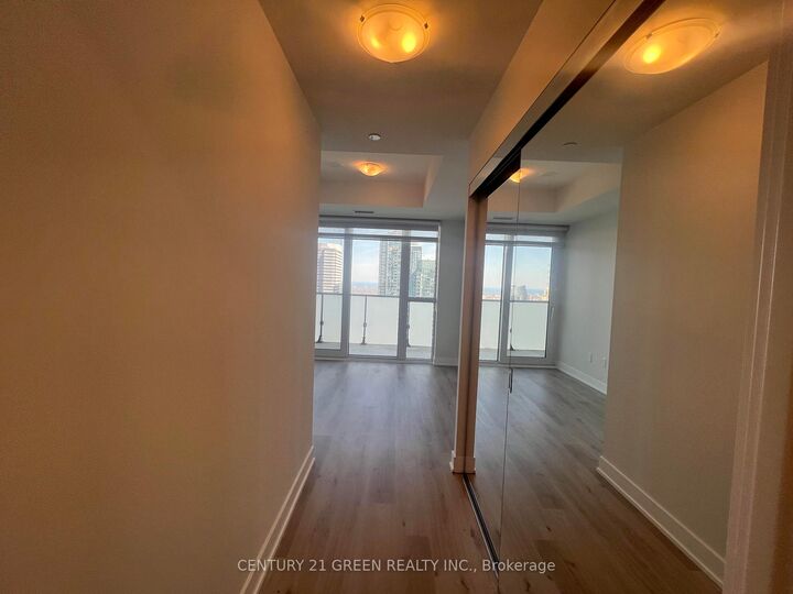 Property Photo:  430 Square One Drive 3203  ON L5B 0L6 