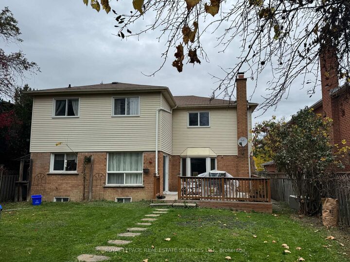 Property Photo: 78 Bristol Road ON L3Y 8B5