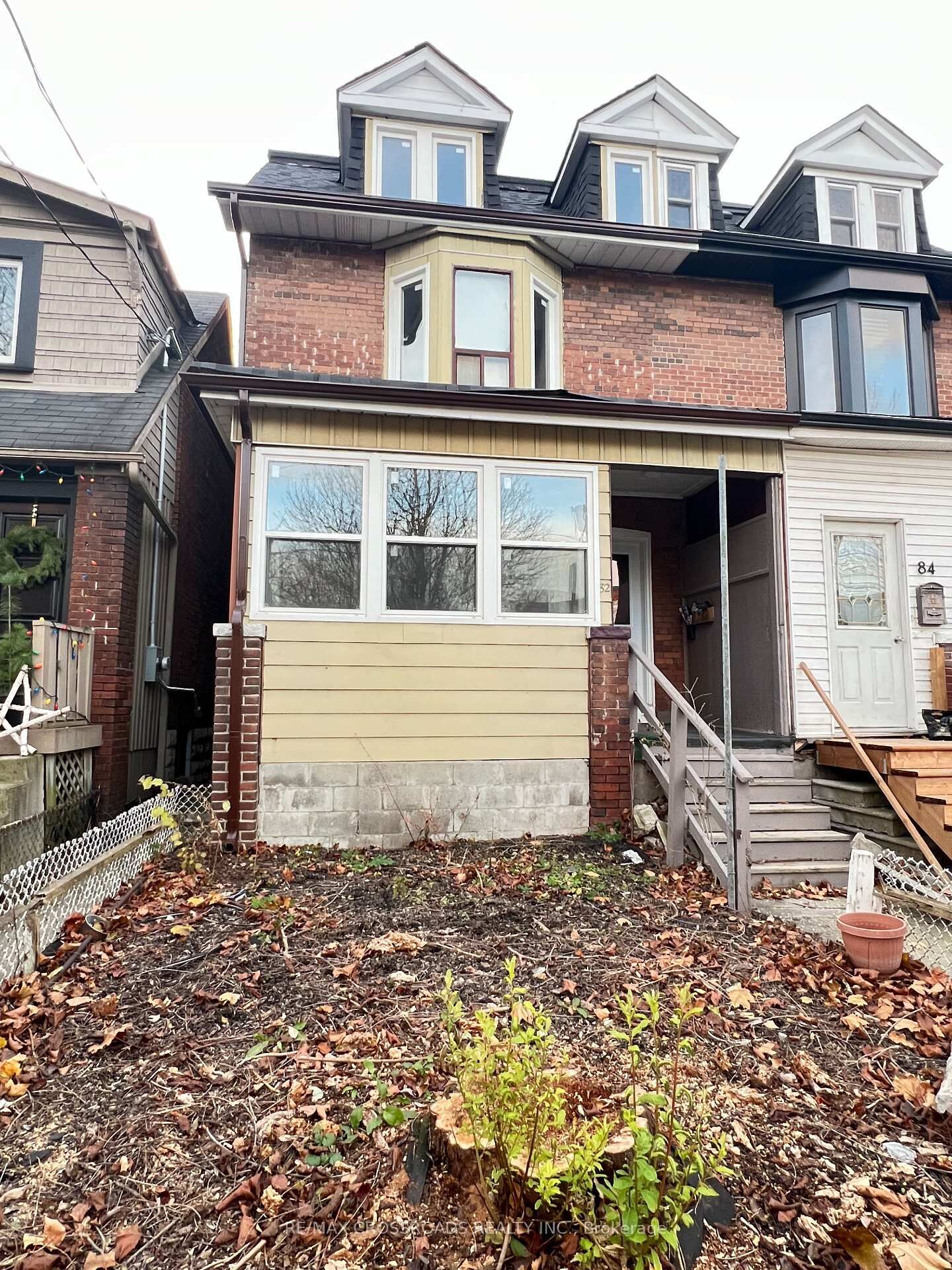 Property Photo: 82 Curzon Street Unit 3 ON M4M 3B4