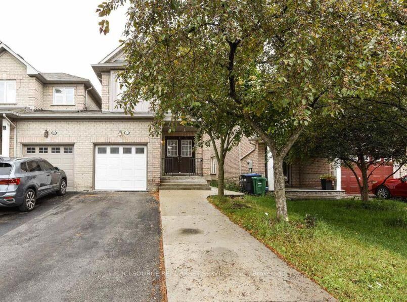 Property Photo:  3141 Turbine Crescent Main &Amp Upper Floors  ON L5M 6W1 