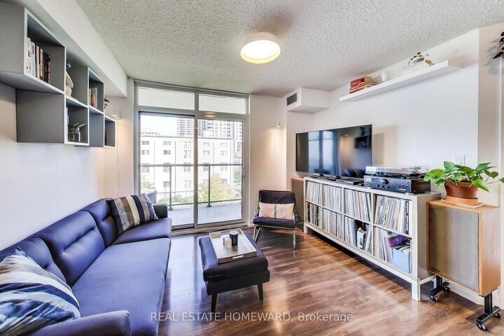 Property Photo: 816 Lansdowne Avenue 406 ON M6H 4K6