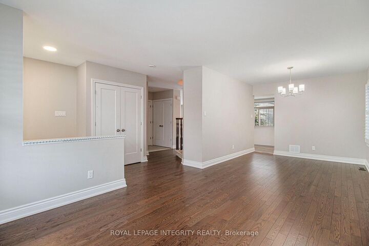 Property Photo:  411 Deer View Avenue  ON K1T 0B8 