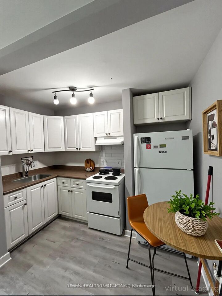 Property Photo:  1566 Avenue Road 106  ON M5M 3X6 