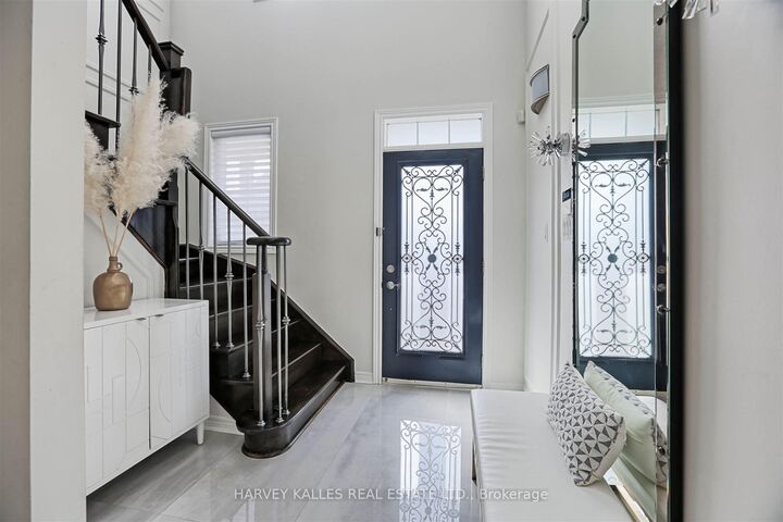 Property Photo:  36 Canyon Gate Crescent  ON L6A 0C2 