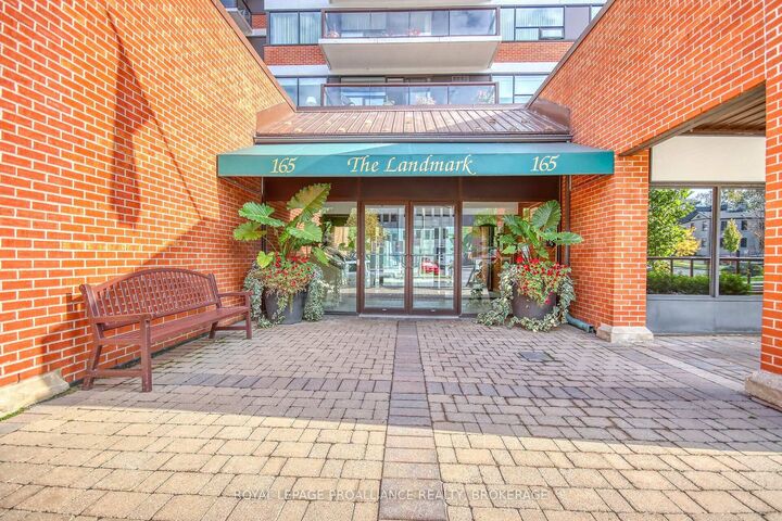 Property Photo:  165 Ontario Street 309  ON K7L 2Y6 