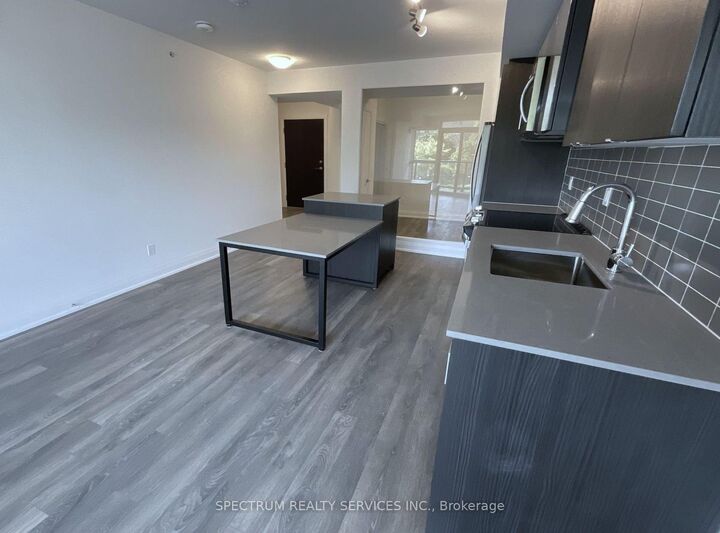 Property Photo:  1461 Lawrence Avenue W 306  ON M6L 0A6 