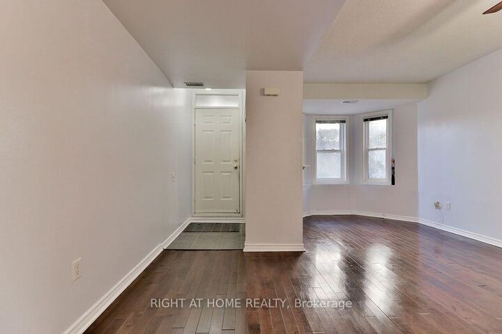 Property Photo:  760 Lawrence Avenue W 132  ON M6A 3E7 