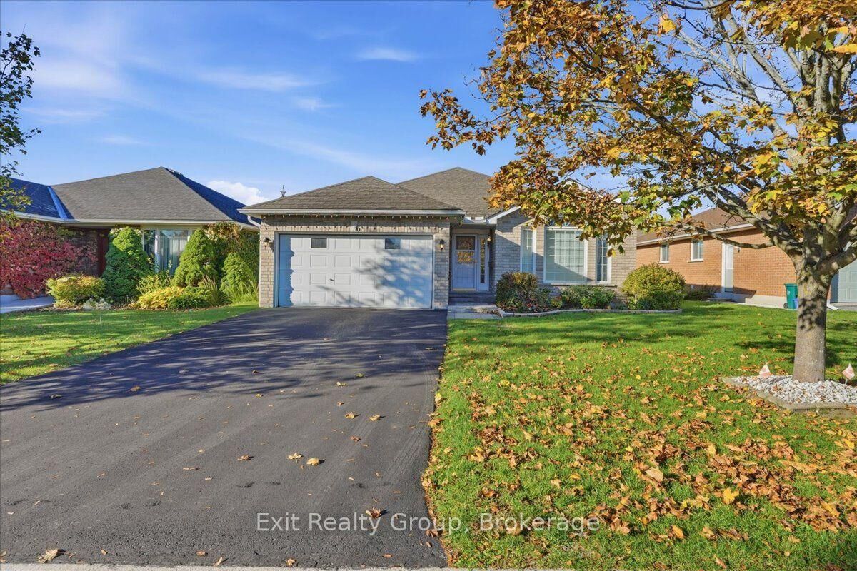 Property Photo:  6 Hemlock Crescent  ON K8N 5W7 