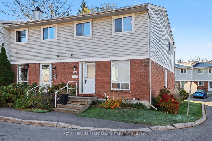 Property Photo:  1730 Winter Rose Lane 23  ON K1C 7A1 