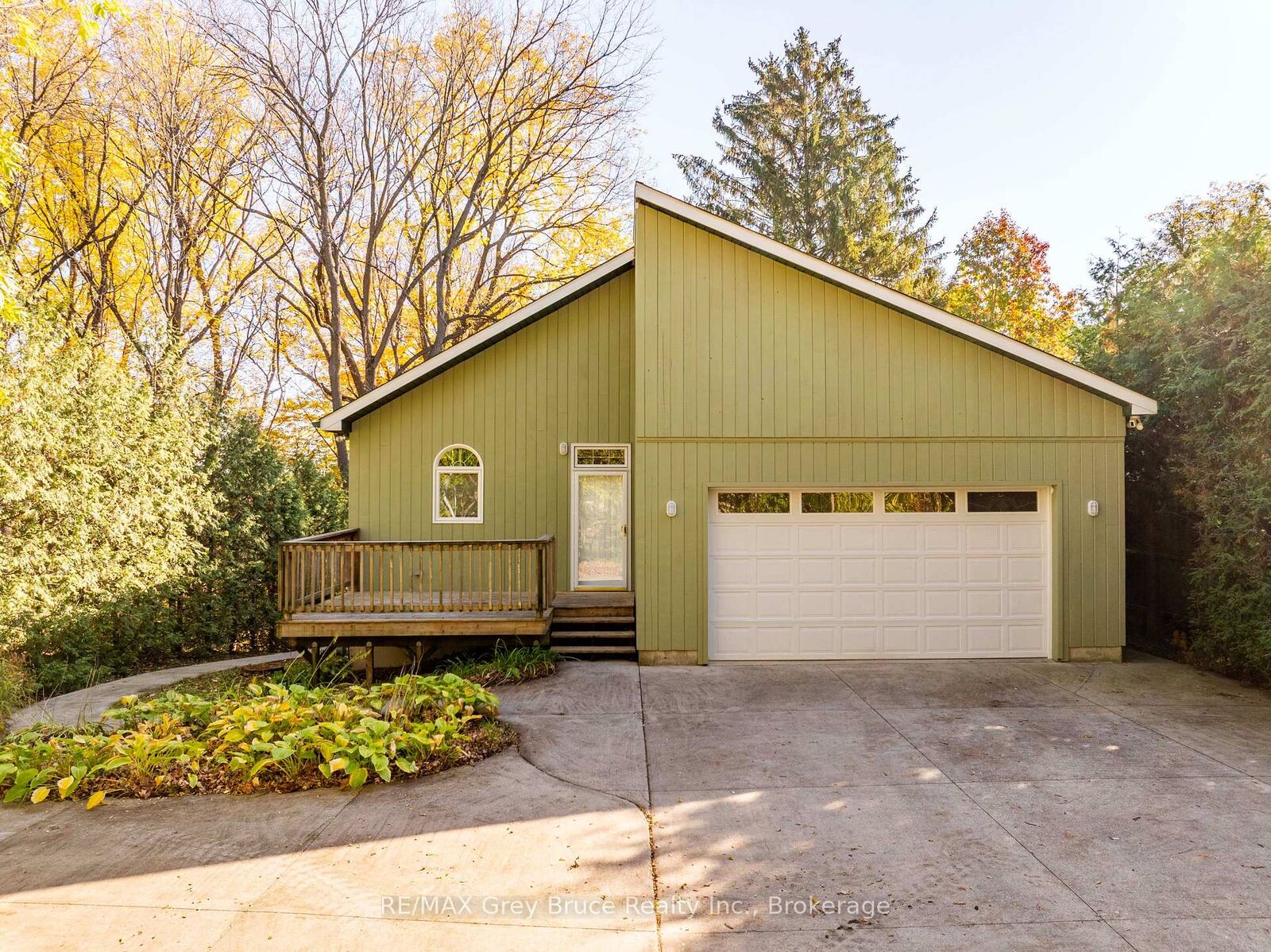 Property Photo: 2353 5th Avenue W ON N4K 5C7