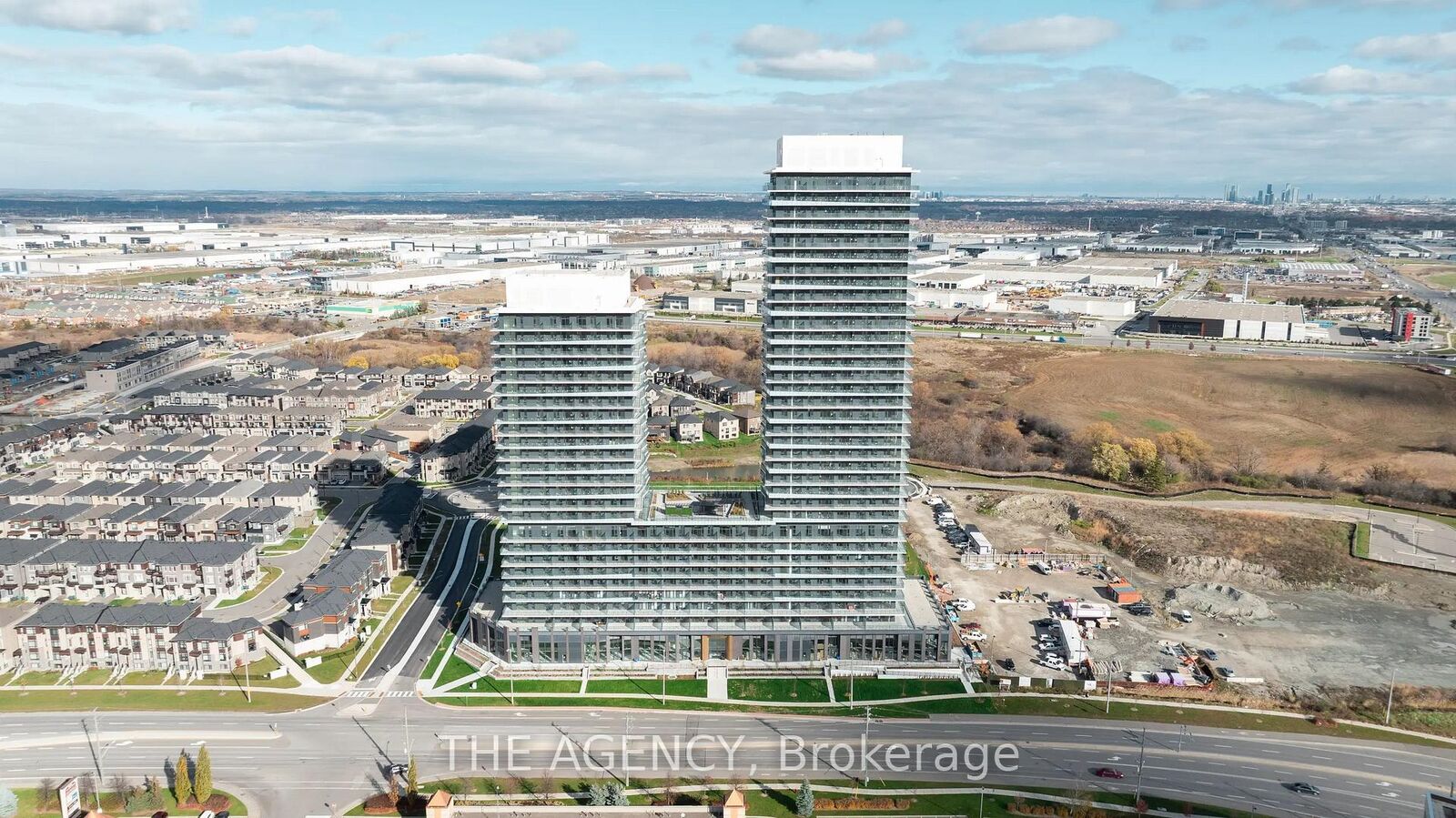 Property Photo:  15 Skyridge Drive 2608  ON L6P 4S3 