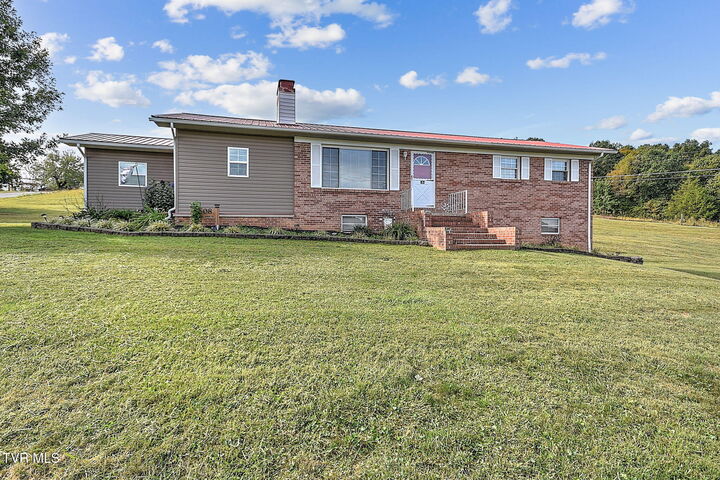 Property Photo: 608 Walnut Grove Road TN 37618