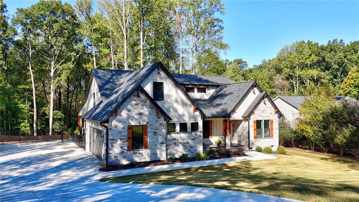 Property Photo:  404 Holly Ridge Drive  SC 29621 