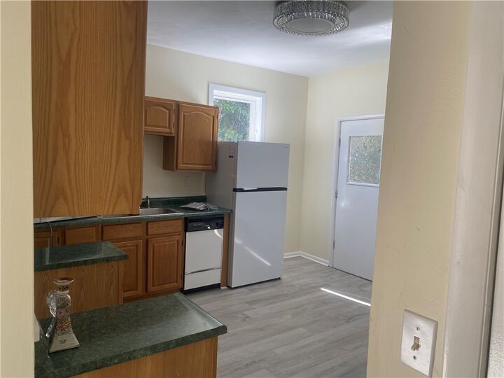Property Photo:  305 Hill St  PA 15425 
