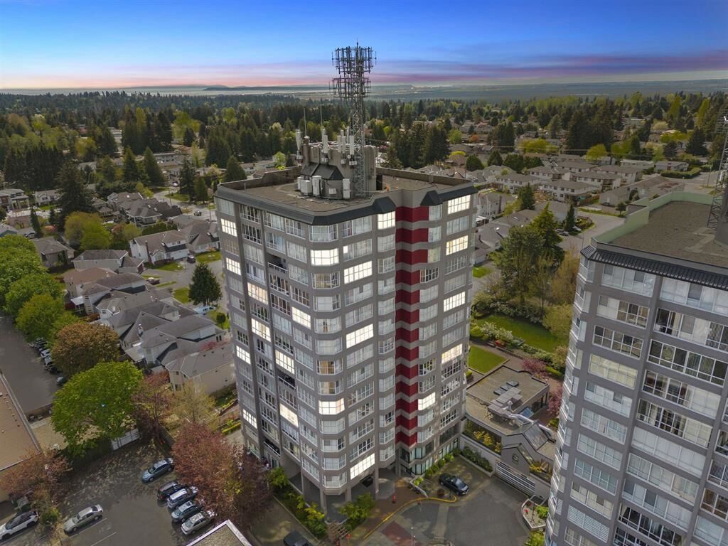 Property Photo:  11920 80 Avenue 1501  BC V4C 8E8 