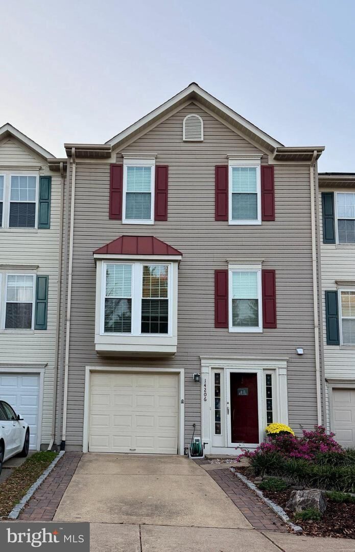 Property Photo: 14206 Glade Spring Drive VA 20121