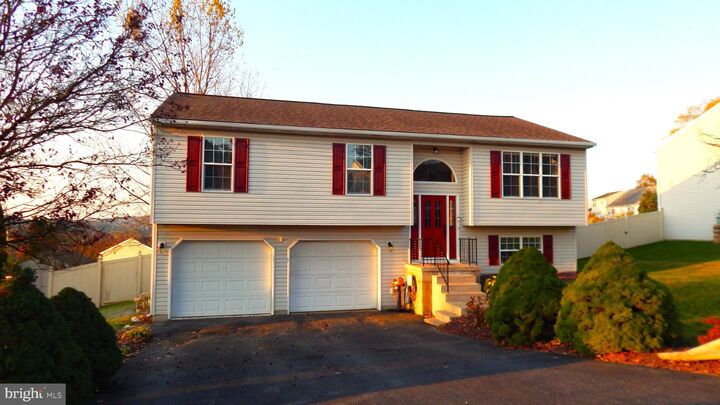 Property Photo:  143 Overview Circle E  PA 17356 