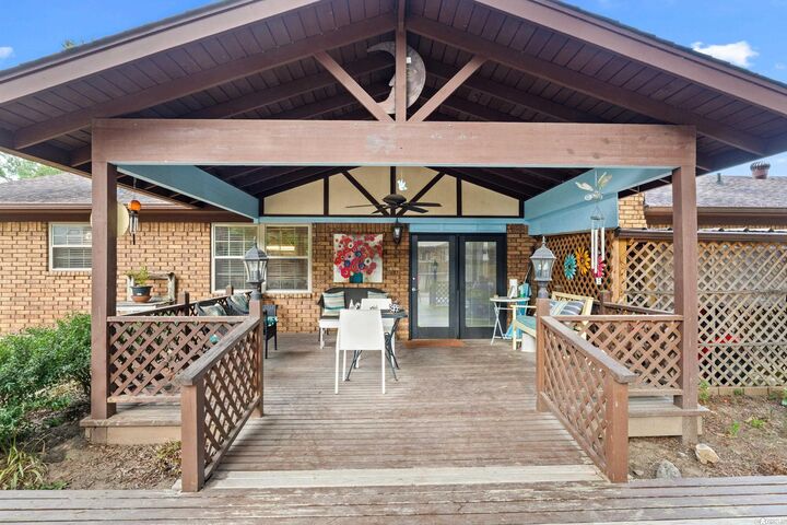 Property Photo:  7 W Oak Drive  AR 72034 