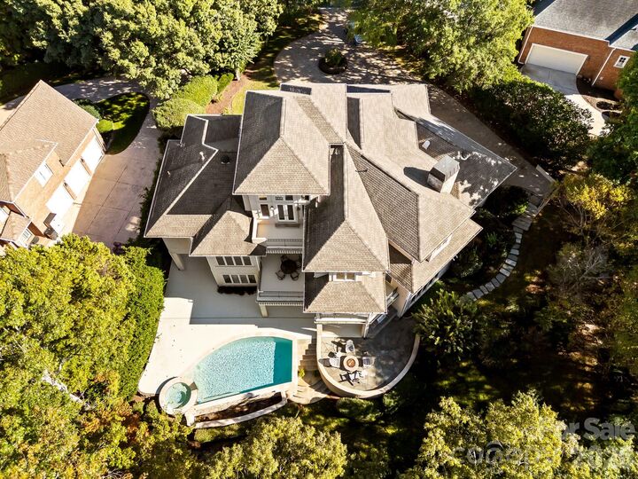 Property Photo: 14606 Jockeys Ridge Drive NC 28277