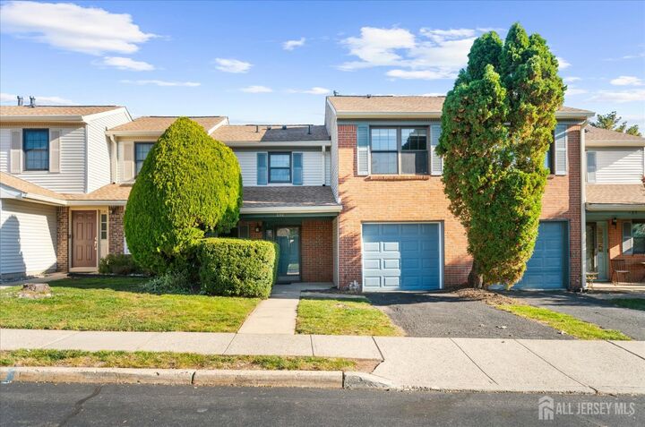 Property Photo:  134 Hampton Court  NJ 08873 