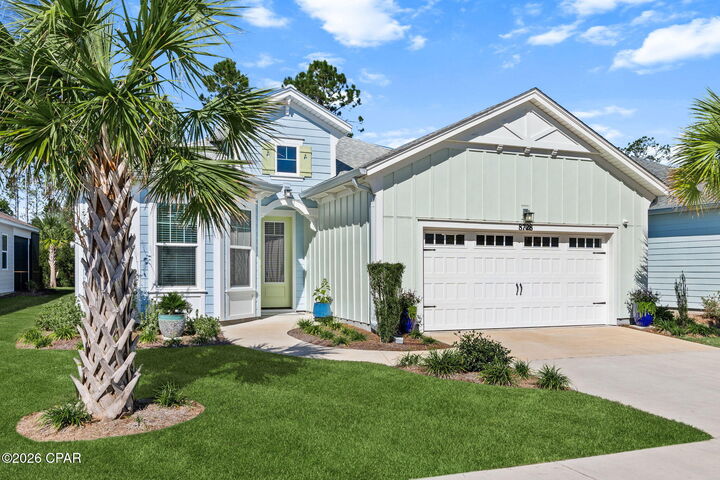 Property Photo: 8728 Coral Reef Way FL 32413