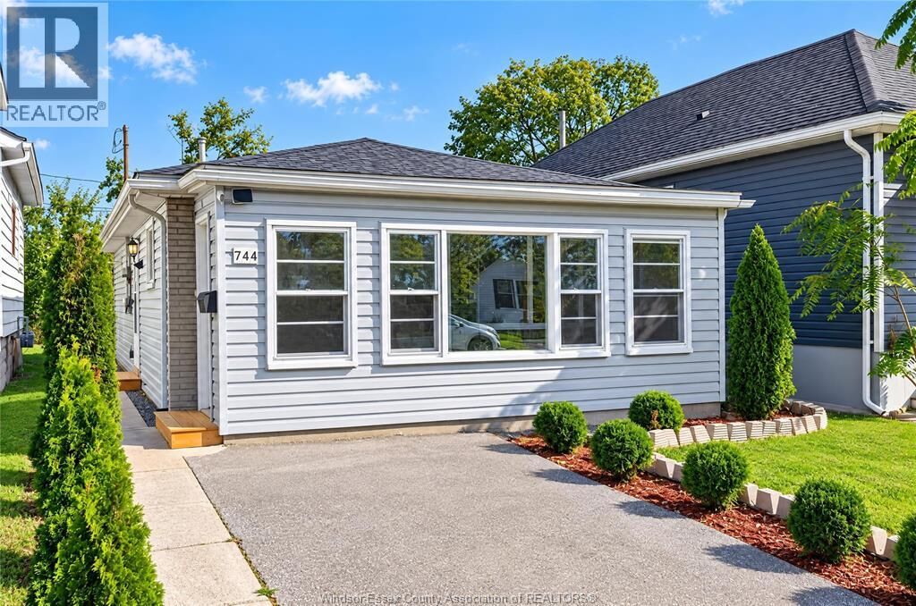 Property Photo:  744 McKay Avenue  ON N9B 2A1 