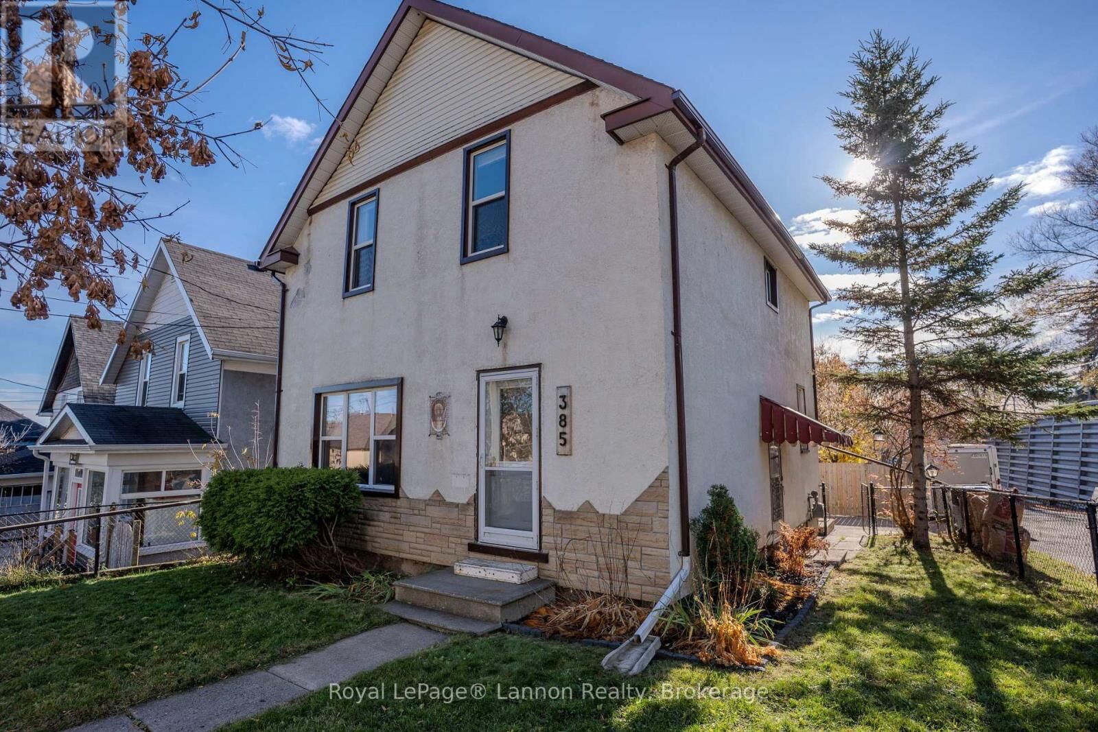 Property Photo:  385 Cornwall Avenue  ON P7B 1T6 