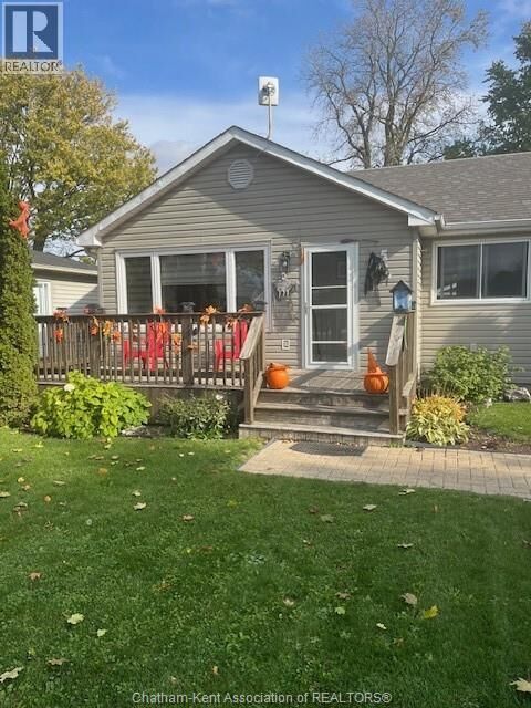 Property Photo:  5 Standaert Road  ON N7M 5J7 