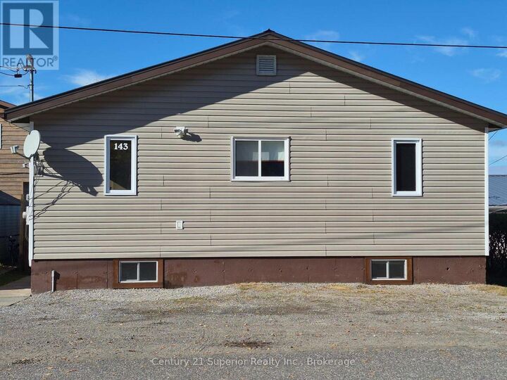 Property Photo:  143 North Sunset Drive North  ON P0T 2S0 