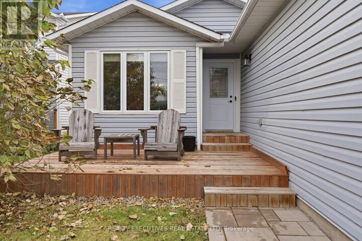 Property Photo:  43 Barker Street  ON K7C 4K5 