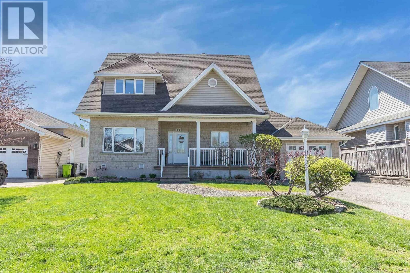 Property Photo: 53 Laura St ON P6C 2G5