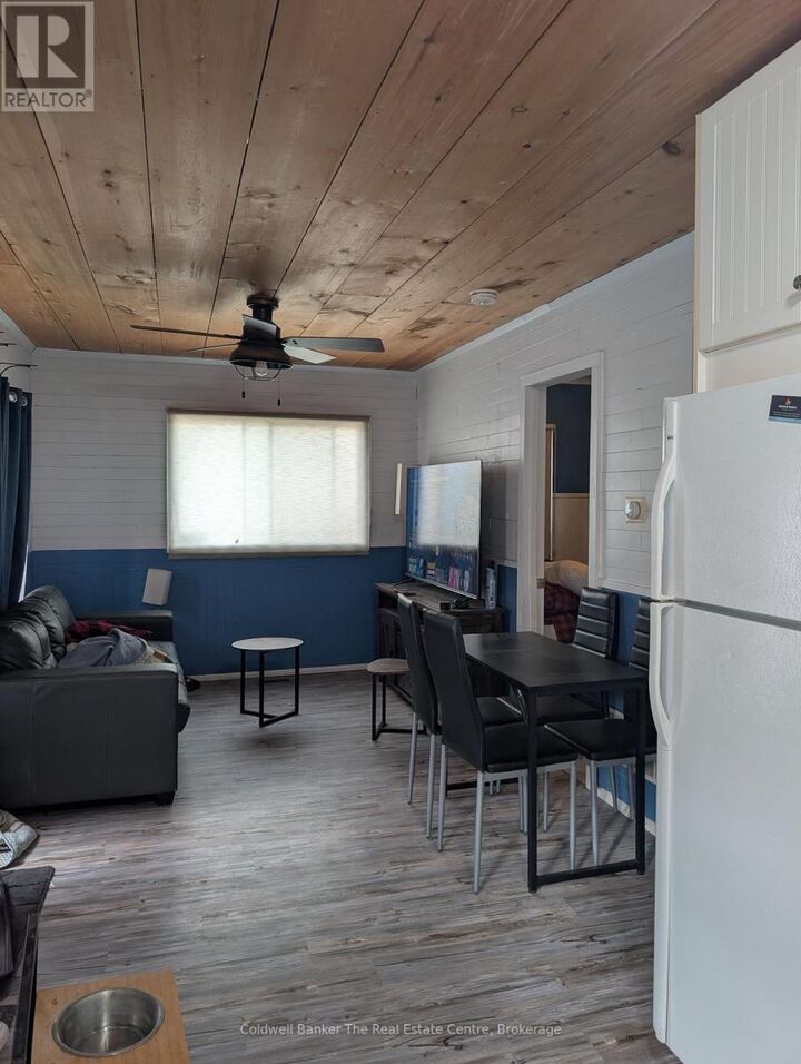 Property Photo: 51 70th Street North ON L9Z 1T6