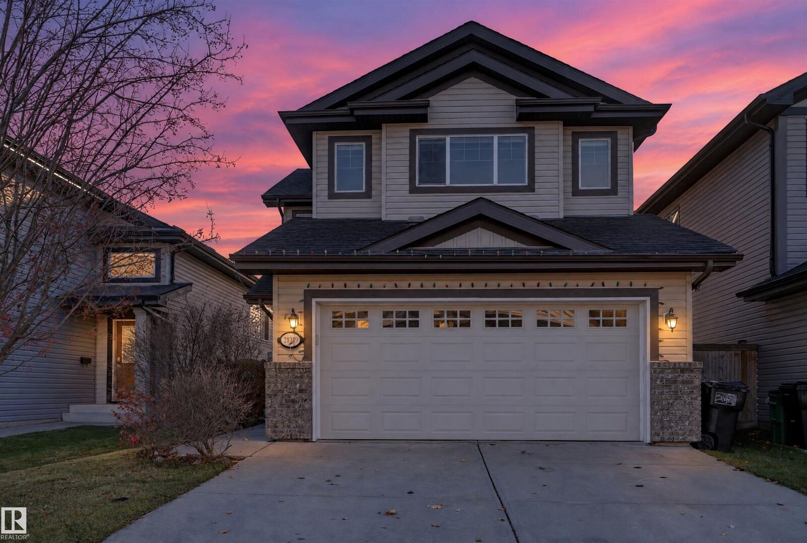 Property Photo:  21319 58 Avenue NW  AB T6M 0H4 
