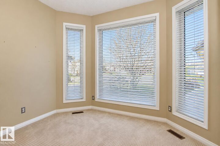 Property Photo: 259 Hawkview Crest AB T8A 5V6