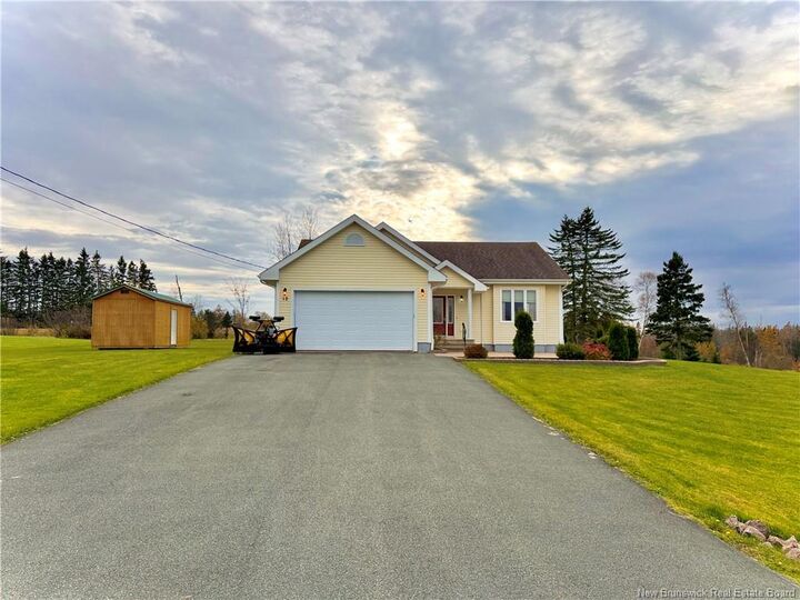 Property Photo:  12 Ridgewood Drive  NB E4L 4T7 