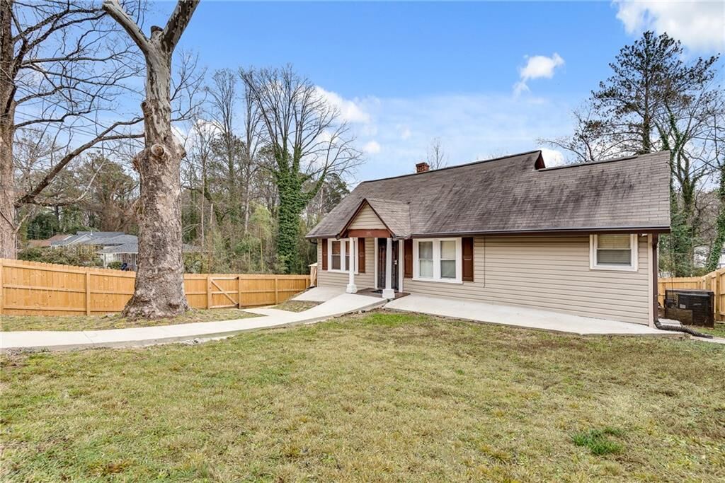 Property Photo:  335 Fairburn Road NW  GA 30331 