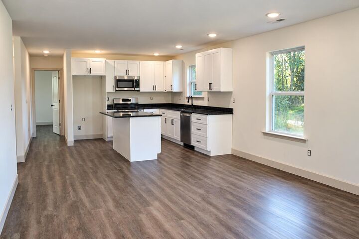 Property Photo:  810 Cedar Drive SE  TN 37323 