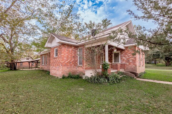 Property Photo:  116 Snyder Street  TX 75845 