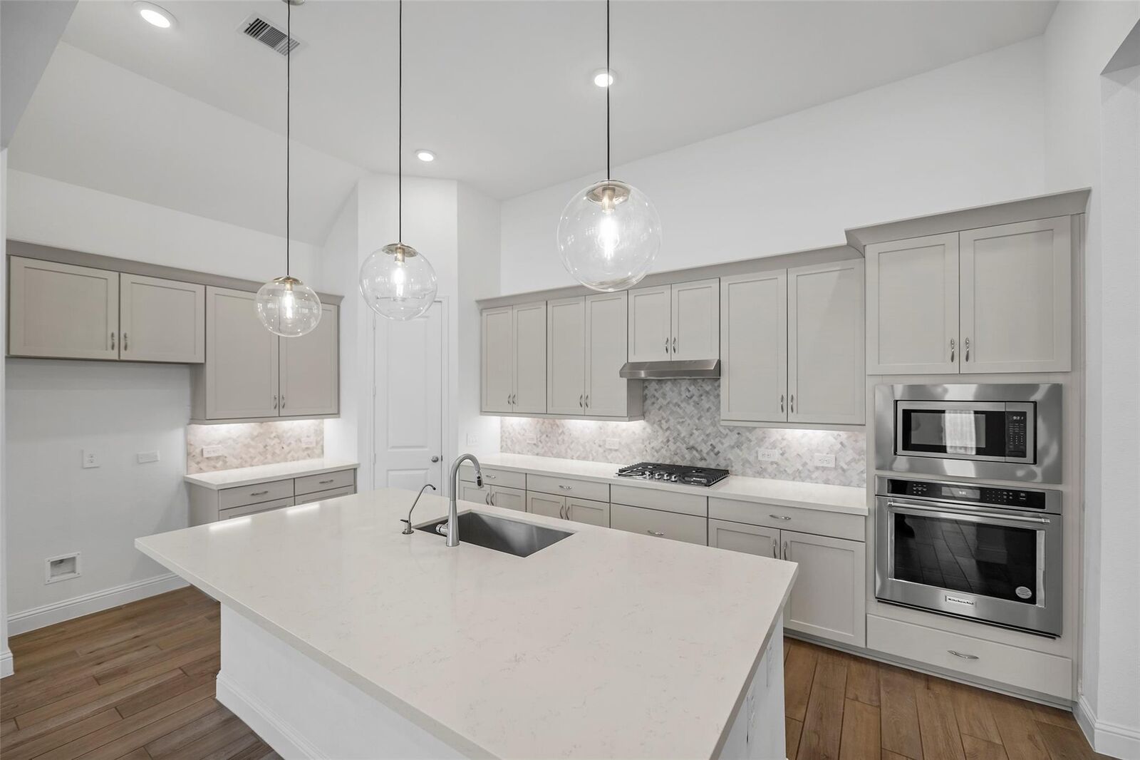 Property Photo:  15722 Rosemary Hill Lane  TX 77302 