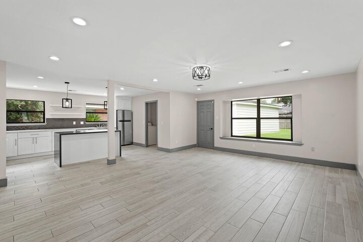 Property Photo:  5522 Braesvalley Drive  TX 77096 