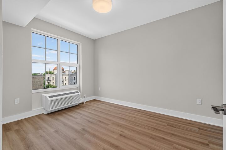 Property Photo: 72 Vroom St 507 NJ 07306