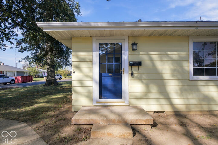 Property Photo:  1317 Pennsylvania Street  IN 47201 