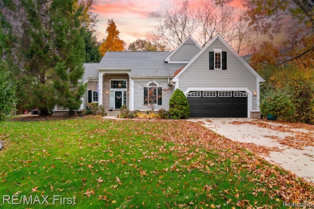 Property Photo:  6839 Hubbard Circle  MI 48348 2876 